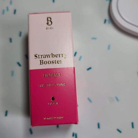 Strawberry Booster 🍓 skin care - Picture 2 of 3